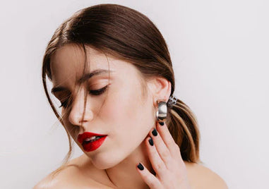 Read more about How to Reduce Silver Allergy from Jewelry in this article. Preview image of How to Reduce Silver Allergy from Jewelry